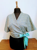 Load image into Gallery viewer, Blue leaf wrap shawl
