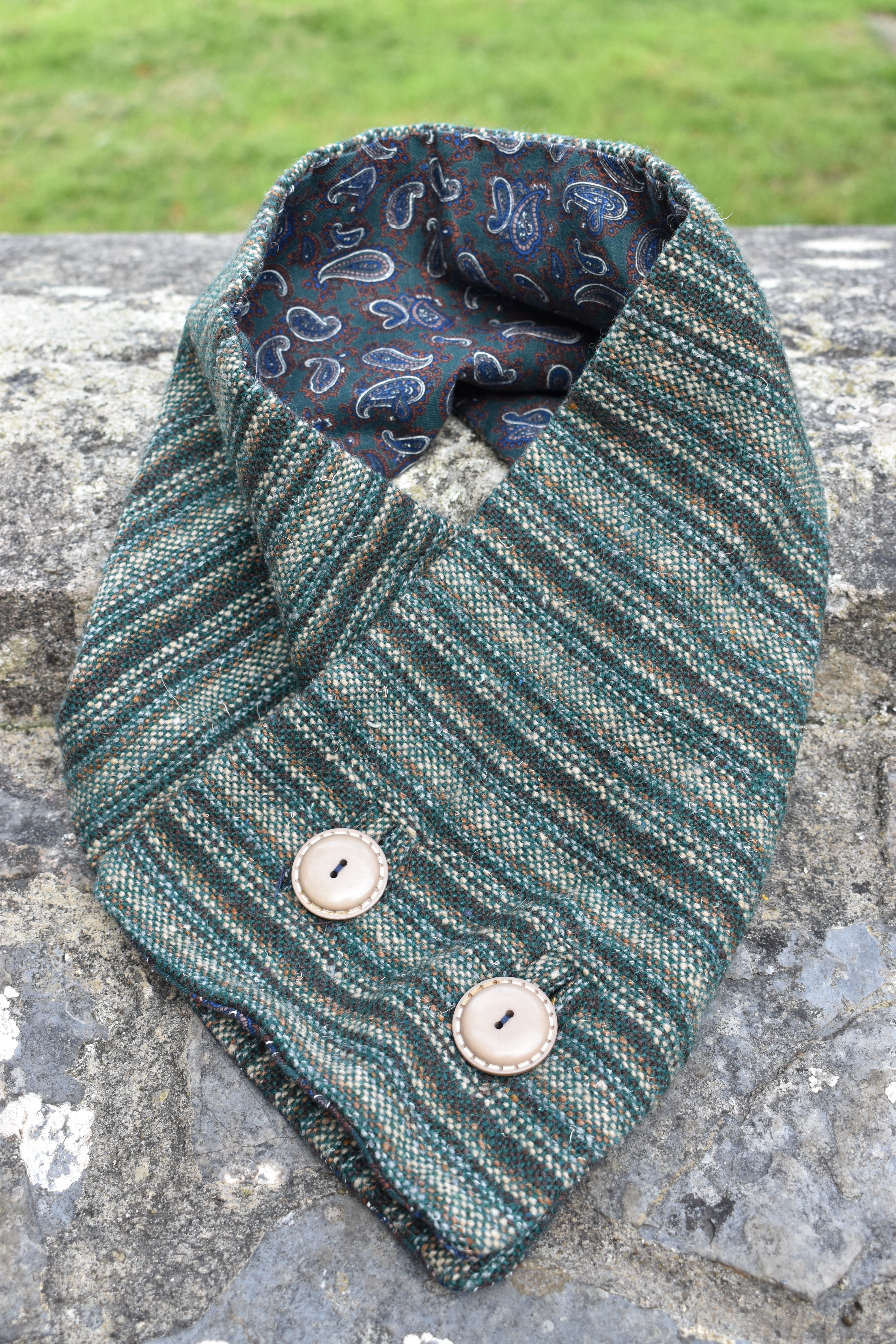 Green stripe button scarf