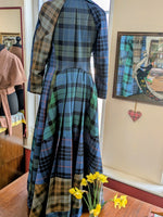 Load image into Gallery viewer, Kilt dress coat
