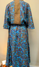 Load image into Gallery viewer, Vivid turquoise and gold
