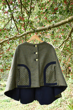 Load image into Gallery viewer, Simone cape
