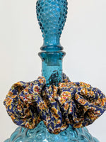 Load image into Gallery viewer, Silk scrunchie

