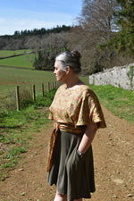 Load image into Gallery viewer, Reversible Bronze floral and gold paisley butterfly top
